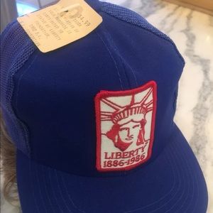 Vintage Statue of Liberty SnapBack trucker hat ‘86